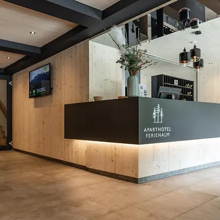 Ferienalm Panorama 斯拉德明