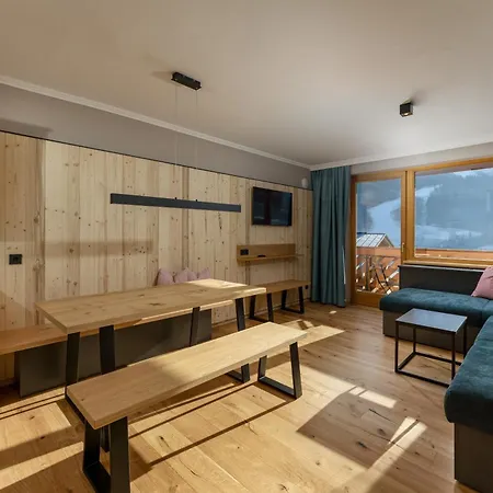 Ferienalm Panorama 斯拉德明